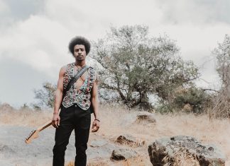 Jonny Dee “The Man Who Fell From The Sky”