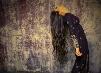 Chantitown - Strong in Broken Places