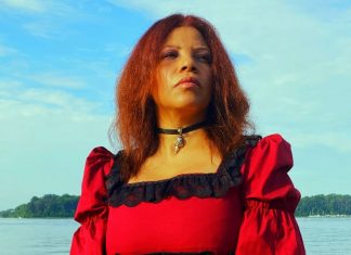 Ayana Aquila - Take Me Down