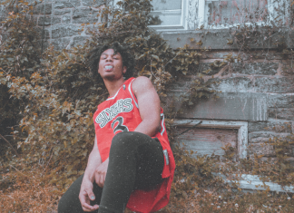 Luo'xia Moji - Moji's World Peace