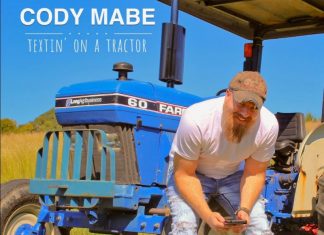Cody Mabe - Textin' On a Tractor