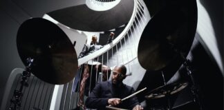 GENA: Douwannabwitastar!? Review β Liv.e & Karriem Riggins Soul Duo